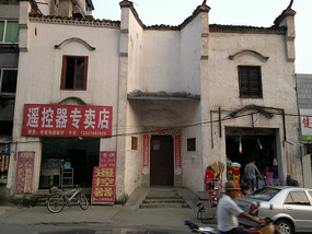 Longtan Lake & Plenty of Beers N Noodles in Liuzho