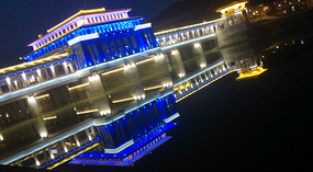 Jishui Reflective River Walk