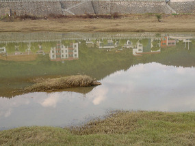 Jishui Reflective River Walk