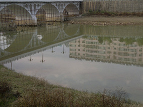 Jishui Reflective River Walk