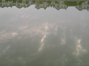 Jishui Reflective River Walk
