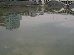 Jishui Reflective River Walk