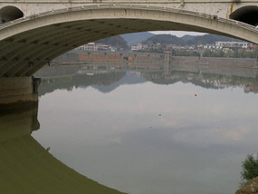 Jishui Reflective River Walk
