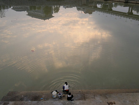 Jishui Reflective River Walk