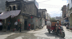 Yacheng 'String Bean' Town Adventure