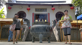 Nanshan Cultural Park & Temple Adventure