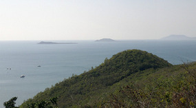 Luhuitou Park & Dadonghai Beach Dinner