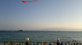 Luhuitou Park & Dadonghai Beach Dinner