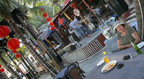 Luhuitou Park & Dadonghai Beach Dinner