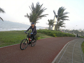 Holiday Beach to Haikou Walk