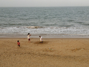 Holiday Beach to Haikou Walk