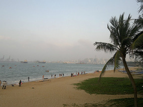 Holiday Beach to Haikou Walk