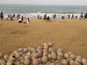Holiday Beach to Haikou Walk