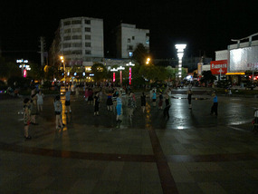 Beer N BBQ & Pagoda Park