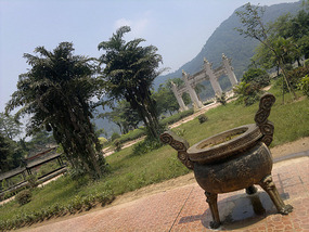 Baimiao Feilai & Feixia Temples Adventure