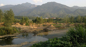 Hua Qiao & Monkey Adventures