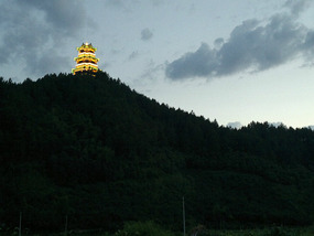 Hua Qiao & Monkey Adventures