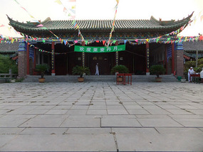 Mosque Church & Hutong Adventure
