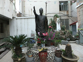 Mosque Church & Hutong Adventure