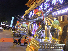 Mosque Church & Hutong Adventure