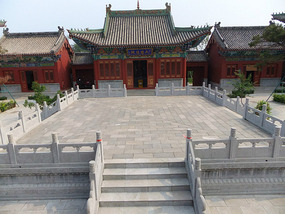 The Temple By The Train Station