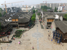 The Zhonghua City Gate Adventure