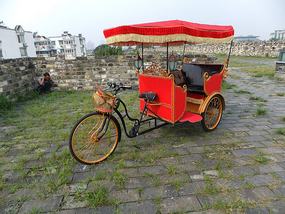 The Zhonghua City Gate Adventure