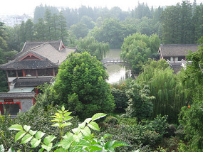 The Zhonghua City Gate Adventure
