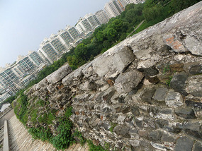 The Zhonghua City Gate Adventure