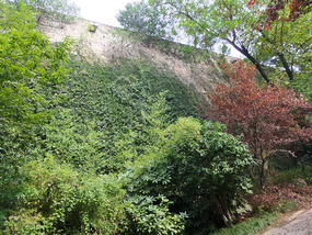 The Zhonghua City Gate Adventure