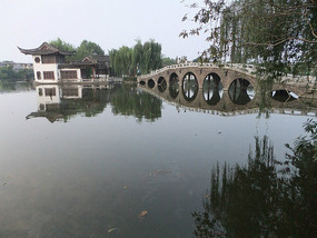 The Peaceful Ride To Chuzhous Wentong Pagoda