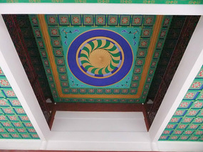 English Comp & Electric Ride Temple