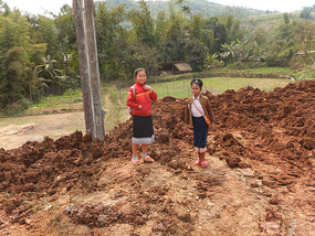 Border Crossing & To Luang Prabang