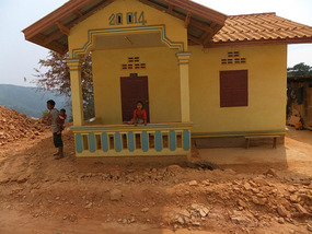 Border Crossing & To Luang Prabang
