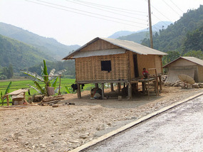 Border Crossing & To Luang Prabang