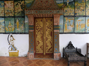 Border Crossing & To Luang Prabang