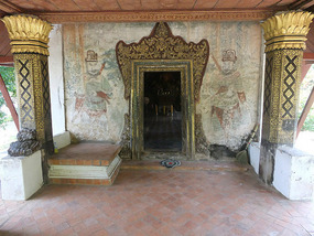 Wats Across The Mekong