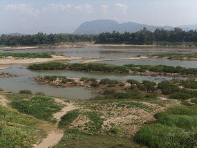 Wats Across The Mekong