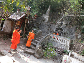 Wats Across The Mekong