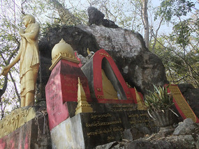 Wats Across The Mekong