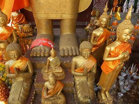 Wats Across The Mekong