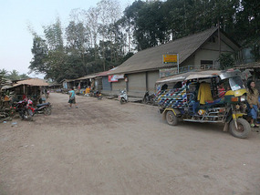 Wats Across The Mekong