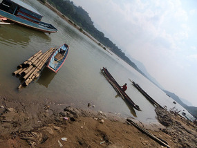 Wats Across The Mekong