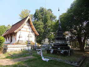 Wats Across The Mekong