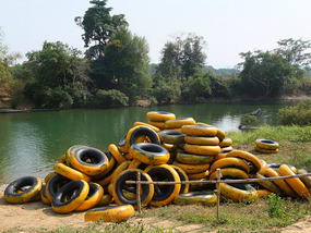 Kayaking With Tubers & Bears Feet Alcohol