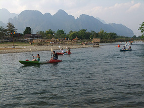 Kayaking With Tubers & Bears Feet Alcohol