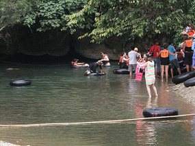 Kayaking With Tubers & Bears Feet Alcohol