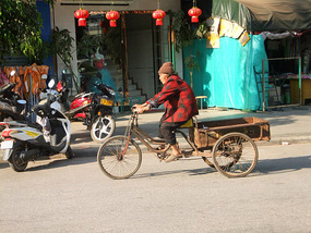 Mengla Last Walks & Flight From Kunming To Snowy Nanjing