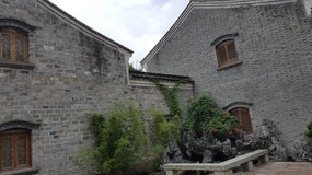 Lianqioa Palace & Outskirts