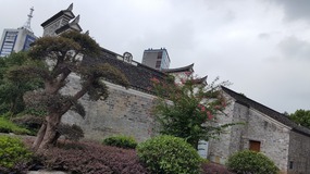 Lianqioa Palace & Outskirts